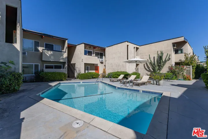 12014 Kling Street 18, Valley Village, California 91607
