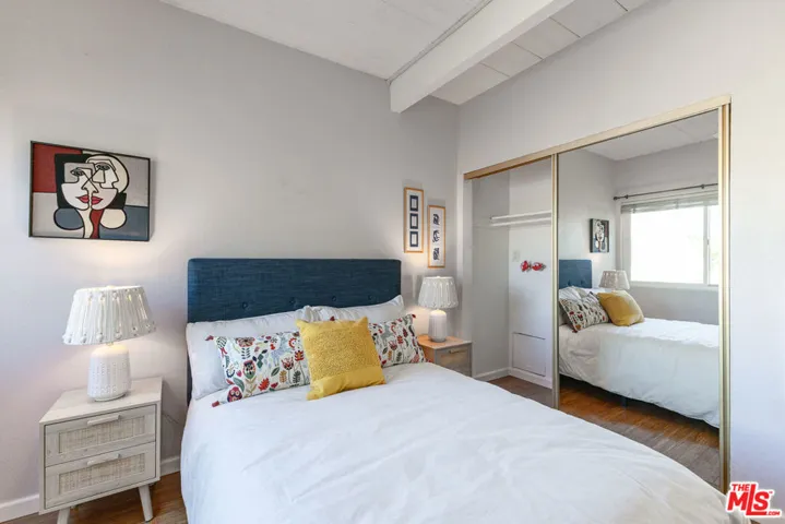 12014 Kling Street 18, Valley Village, California 91607