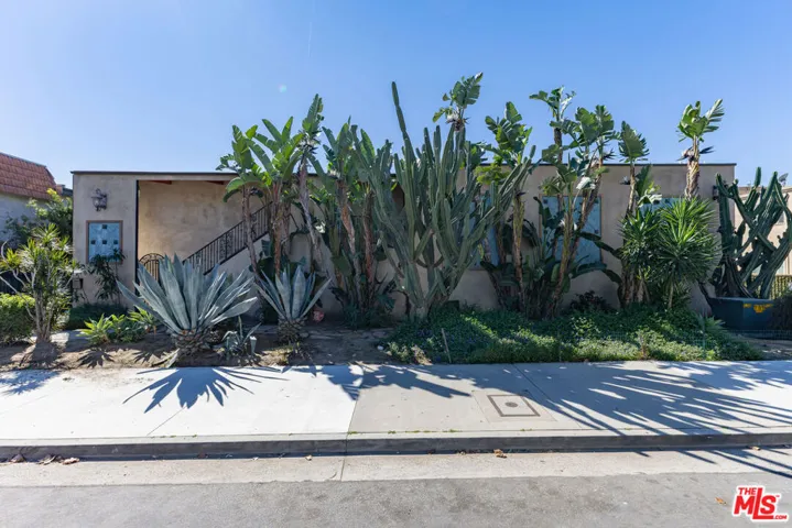 12014 Kling Street 18, Valley Village, California 91607