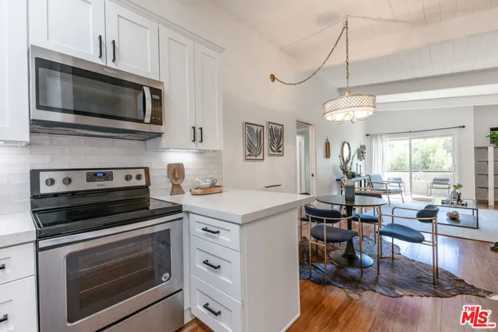 12014 Kling Street 18, Valley Village, California 91607