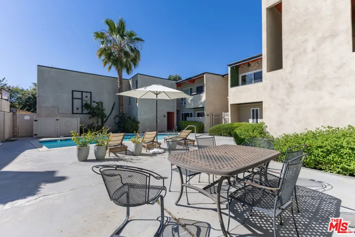 12014 Kling Street 18, Valley Village, California 91607