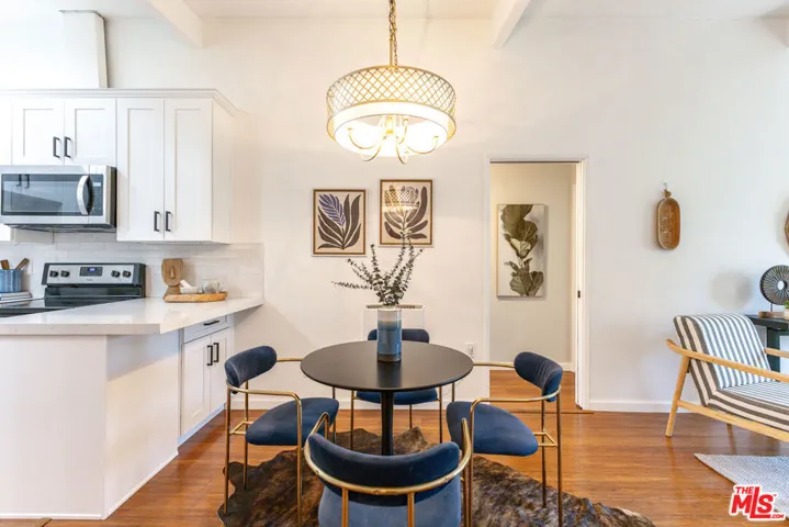 12014 Kling Street 18, Valley Village, California 91607