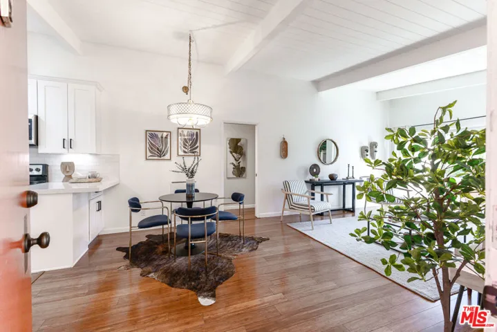 12014 Kling Street 18, Valley Village, California 91607