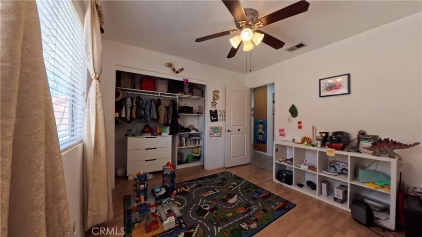 2nd bedroom