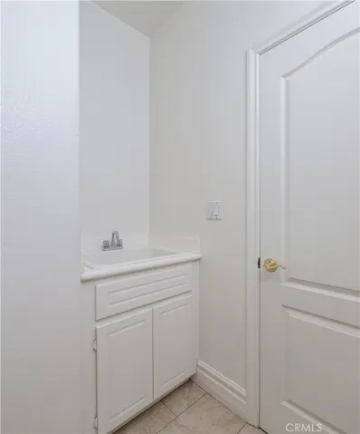 18571 Amalia, Huntington Beach, California 92648