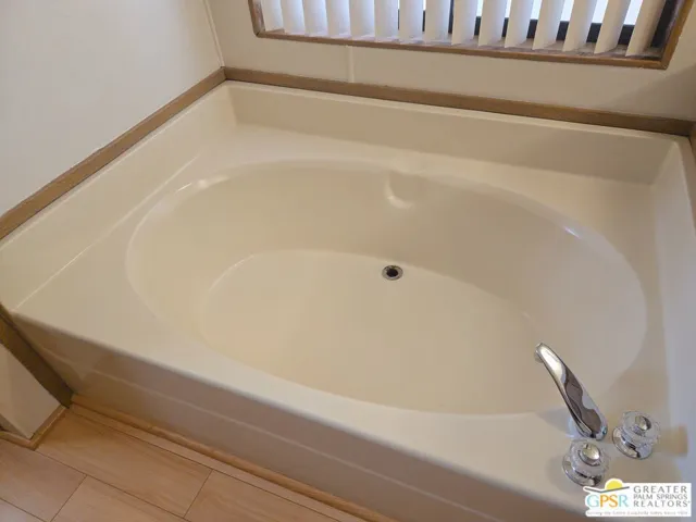 Soaking Tub