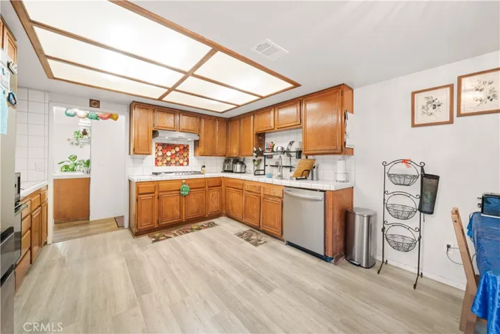 4021 182nd #h, Torrance, California 90504