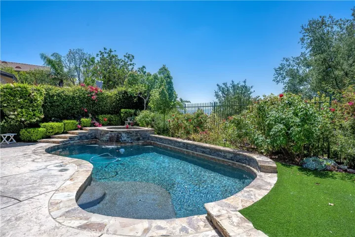 27824 Pine Crest, Castaic, California 91384
