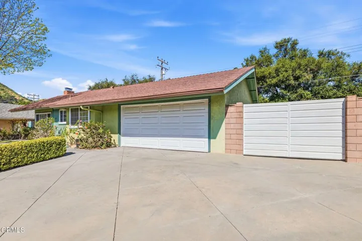 Driveway/ Gate