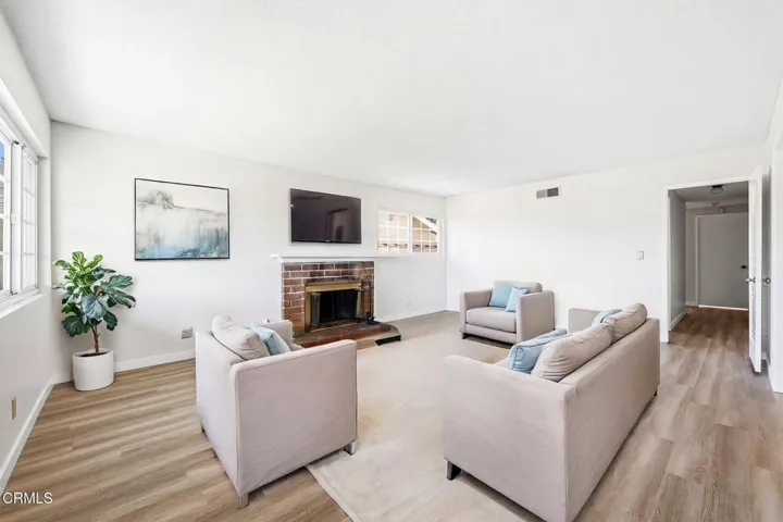 Virtual Stage Living Room 3