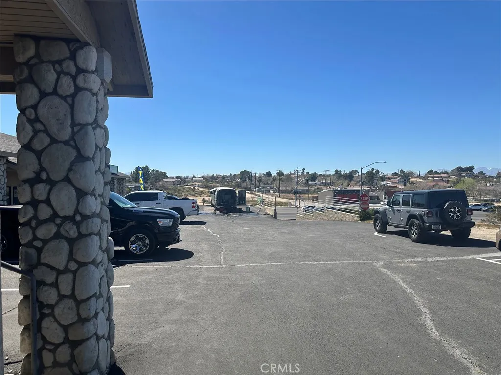 18930 Us Highway 18, Apple Valley, California 92307 — photo 5