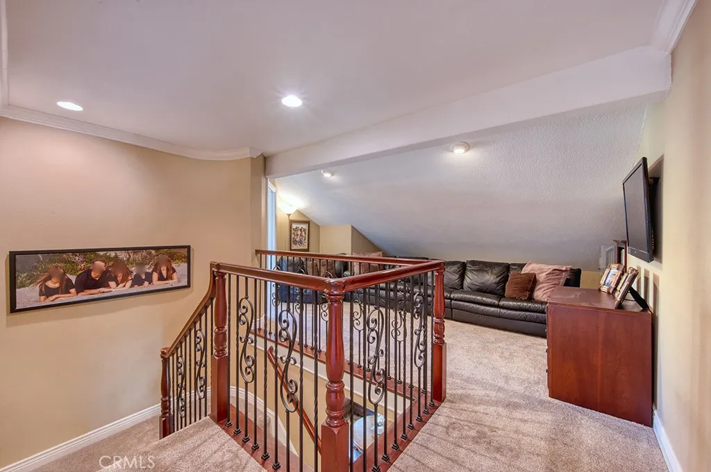 Rare 4 Bedrooms & a Loft upstairs