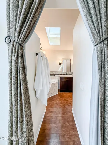 jPrimary Bedroom Suite5