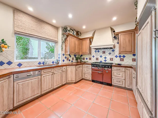 cFamily and Kitchen8