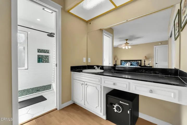 23-web-or-mls-PropertyGraphy.com (23)