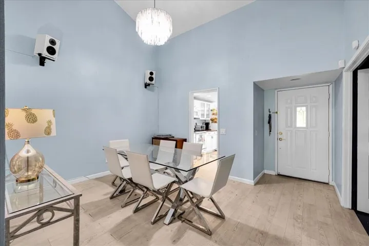 72303 Sommerset Drive