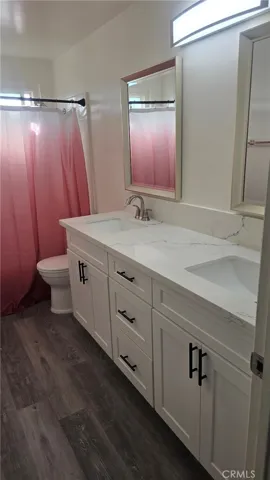 upstairs bathroom / remolded