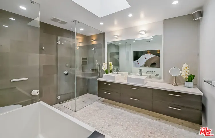 602 N Whittier Drive, Beverly Hills, California 90210