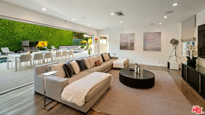 602 N Whittier Drive, Beverly Hills, California 90210