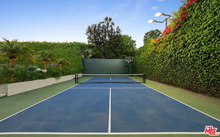 602 N Whittier Drive, Beverly Hills, California 90210