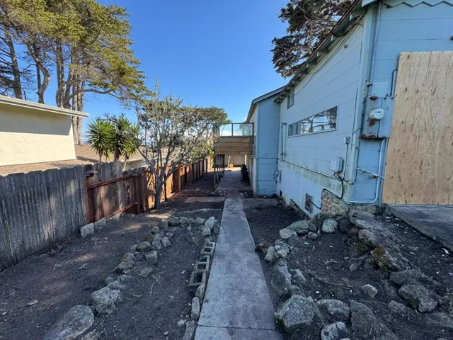 1046 Balboa Avenue, Pacific Grove, California 93950