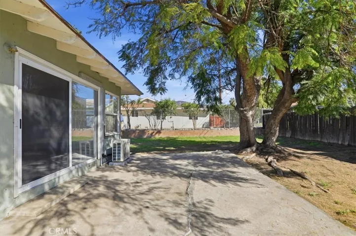 7471 Dunkirk, Highland, California 92346