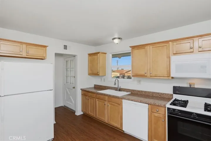 7471 Dunkirk, Highland, California 92346
