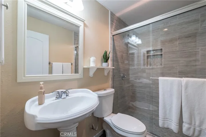 40177 Lakeview, Big Bear Lake, California 92315