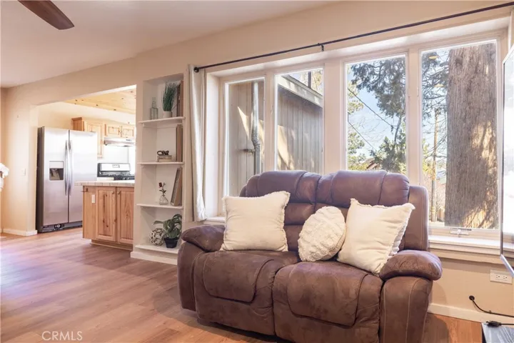 40177 Lakeview, Big Bear Lake, California 92315