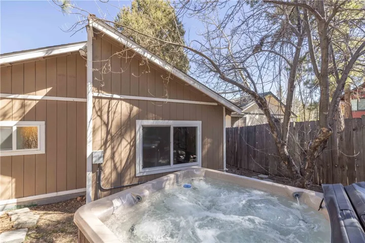 40177 Lakeview, Big Bear Lake, California 92315