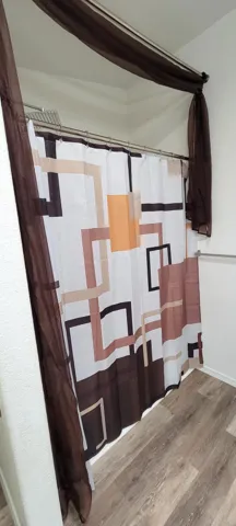 GUEST SHOWER