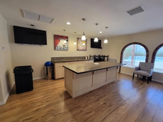 CLUBHOUSE BAR ENTERTAINING AREA