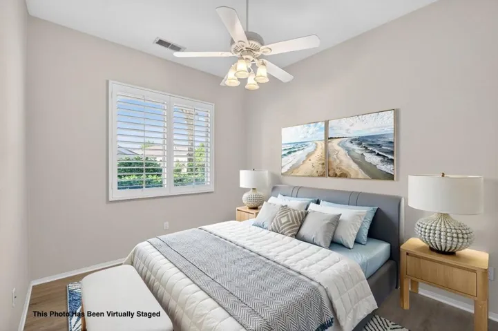 Bedroom 43784