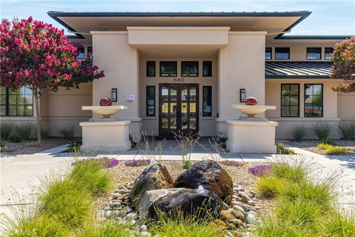 Community: Clubhouse