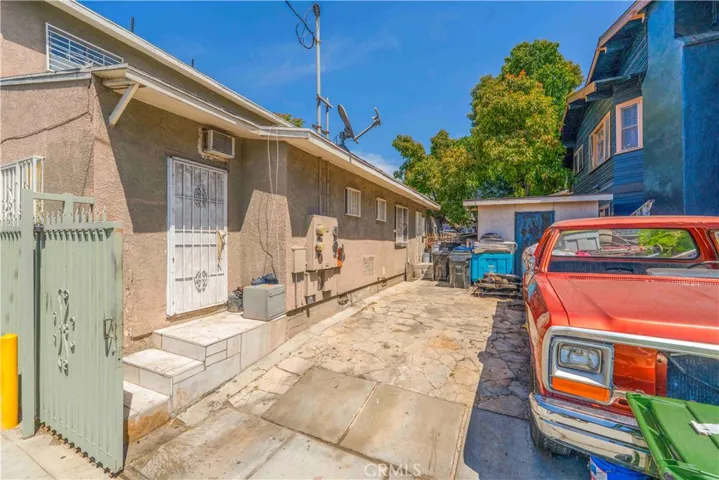 736 W 41st Place, Los Angeles, California 90037