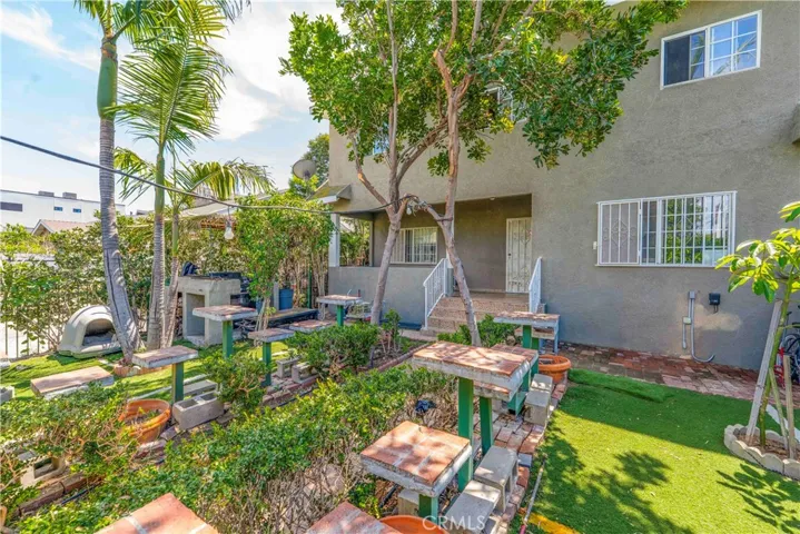 736 W 41st Place, Los Angeles, California 90037