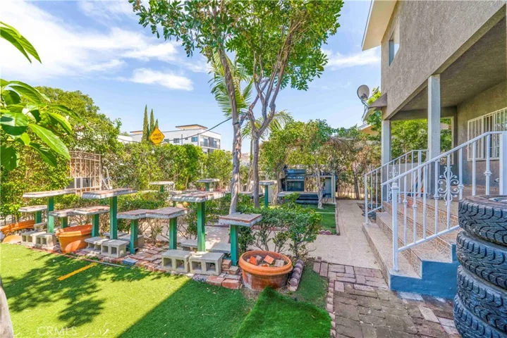 736 W 41st Place, Los Angeles, California 90037