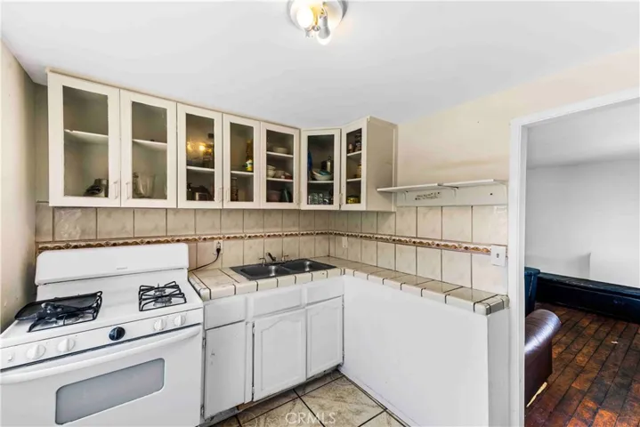 736 W 41st Place, Los Angeles, California 90037