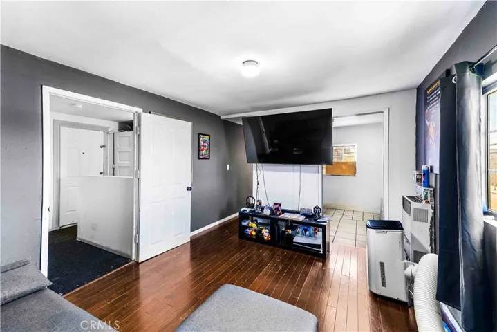 736 W 41st Place, Los Angeles, California 90037