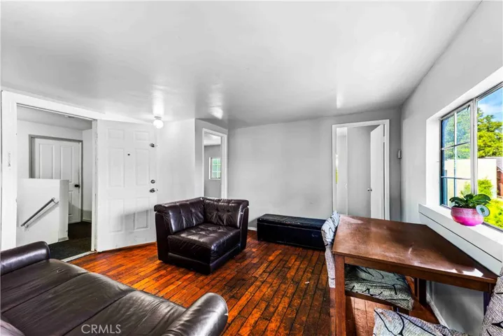 736 W 41st Place, Los Angeles, California 90037