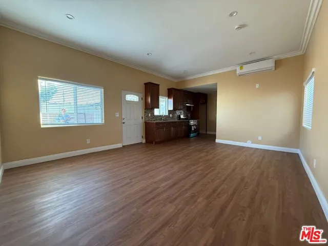 7632 Kraft Avenue, North Hollywood, California 91605