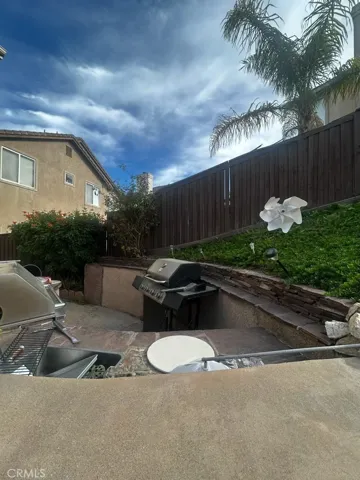 Built In BBQ Island / Bar