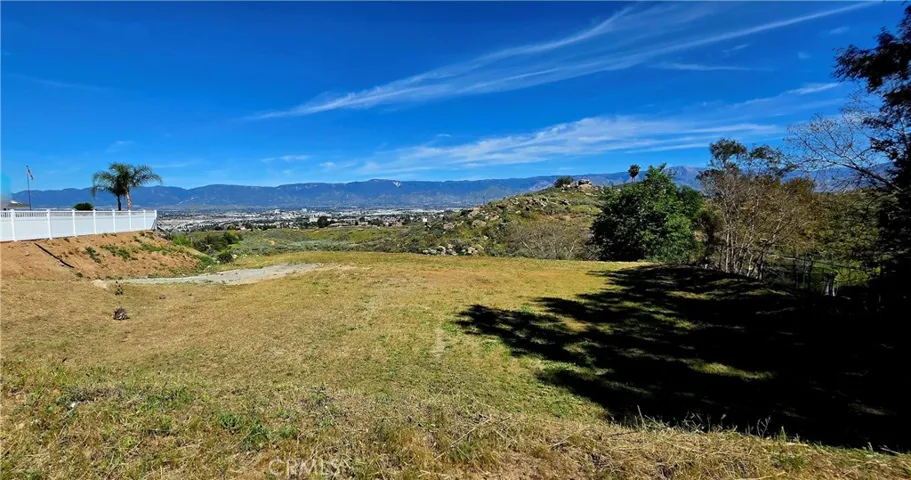 Build your DREAM HOME with these incredible views.