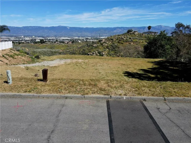 Street View with views as far as the eye can see.