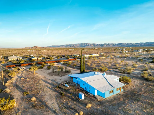 Shangrila Joshua Tree Drone MLS-11