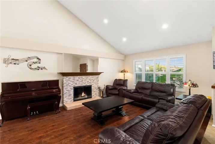 4922 El Rancho Verde, La Palma, California 90623