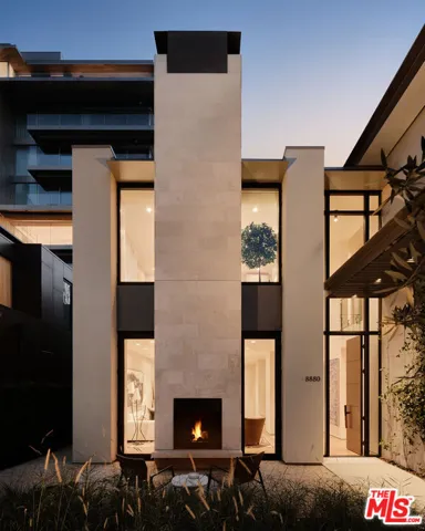 8880 Rosewood Avenue, West Hollywood, California 90048