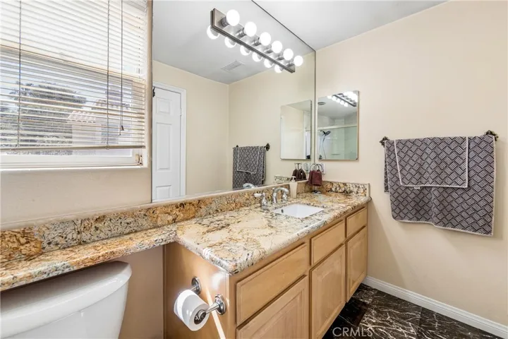 Bedroom 1 En-suite bathroom w/ shower