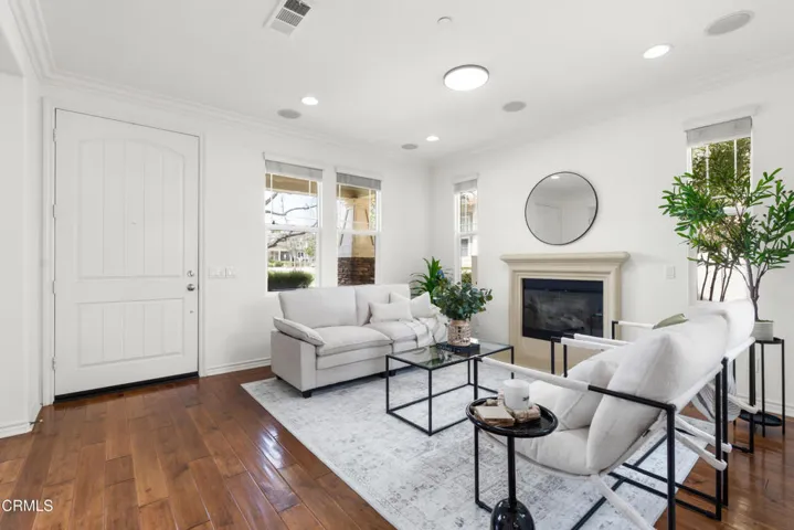 8240_Silver_Circle-09