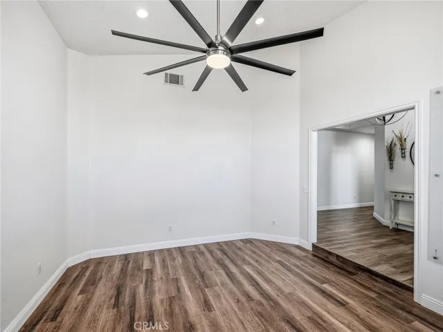 Office/Den/5th room